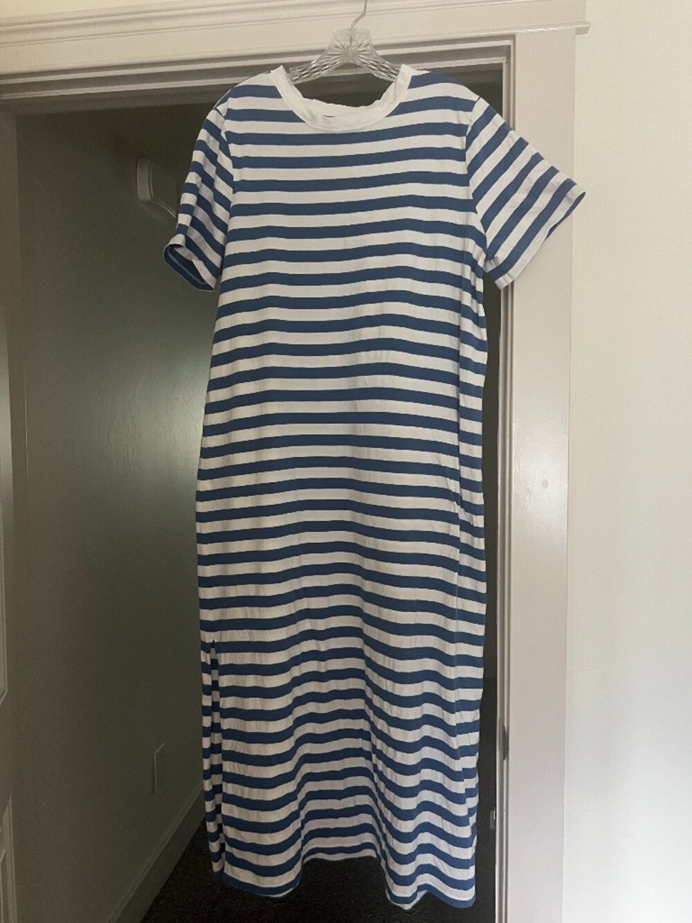 Old Navy "Vintage Crew Neck Maxi Dress" Blue & White Stripe - Size XL